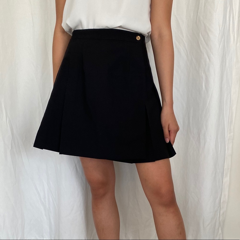 Pleated skirt/kilt!